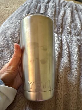 YETI 20oz Stainless Steel Rambler Tumbler Mag Slide Lid